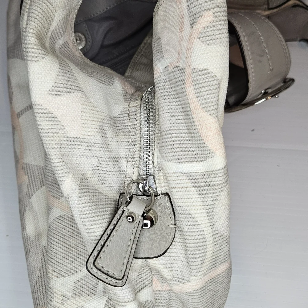 Coach F19214 Vintage Soho Lynn Hobo Bag – Gray & Pink Canvas with Leather Trim